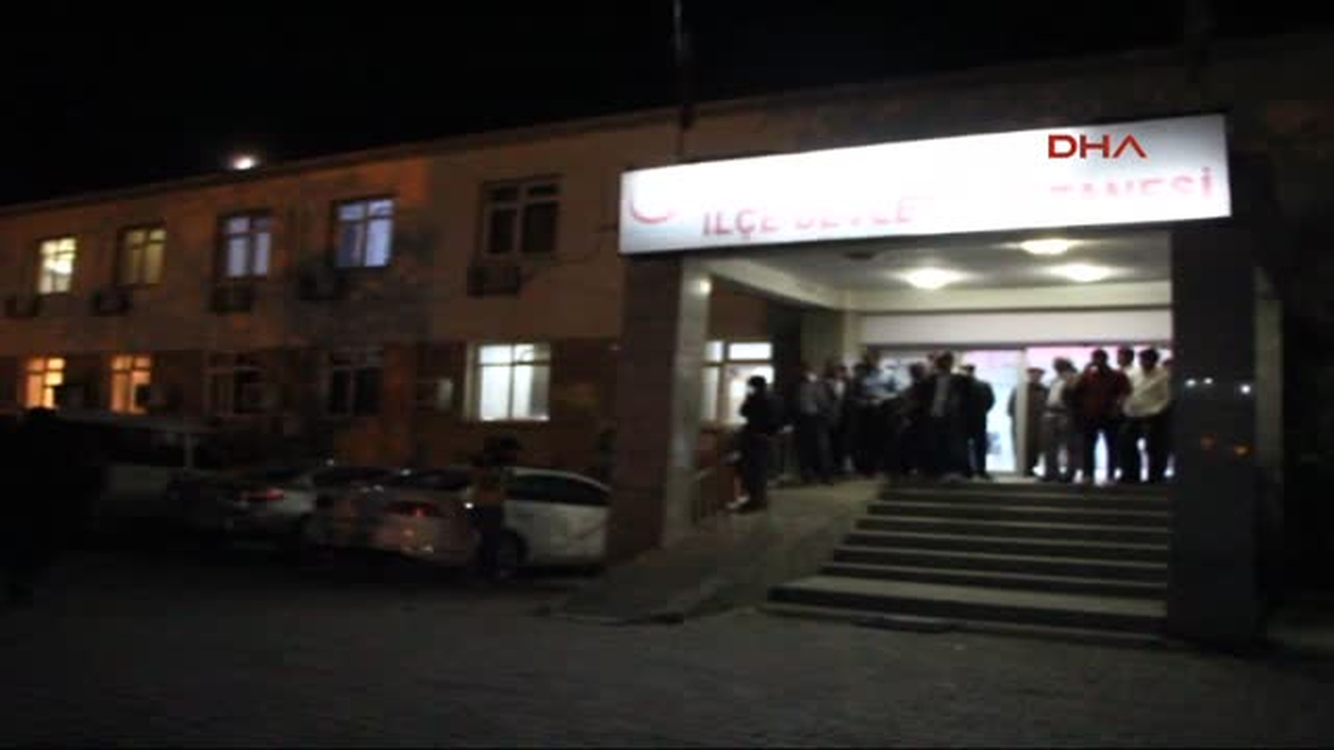 Şemdinli\'de Askeri Araç Kaza Yaptı: 1 Şehit, 10 Yaralı