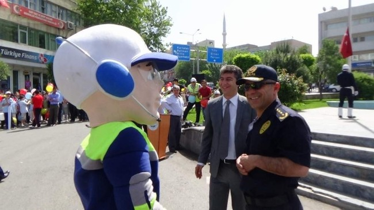 Trafik Sevgi Yürüyüşü Düzenlendi