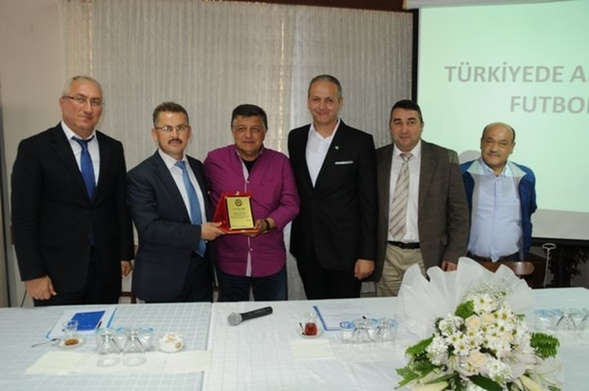 Yılmaz Vural \'Türkiye\'de Amatör Futbol\' Paneline Katıldı