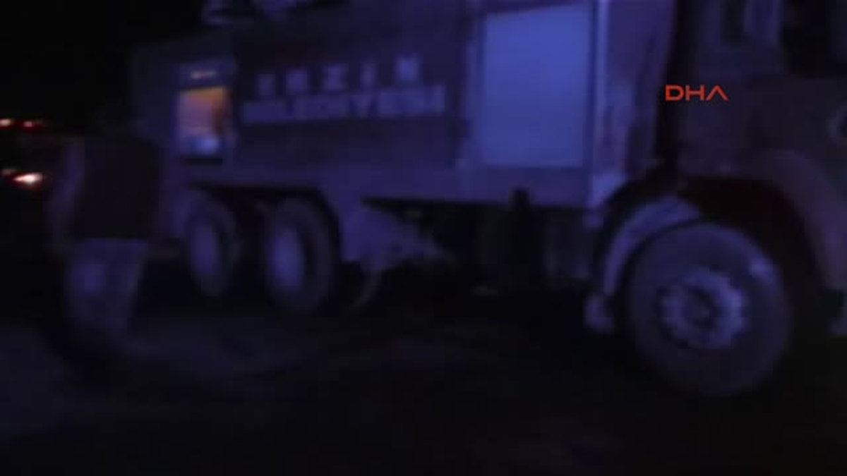 Yolcu Treni Akaryakıt Yüklü Tankere Çarptı: 1 Ölü, 1 Yaralı