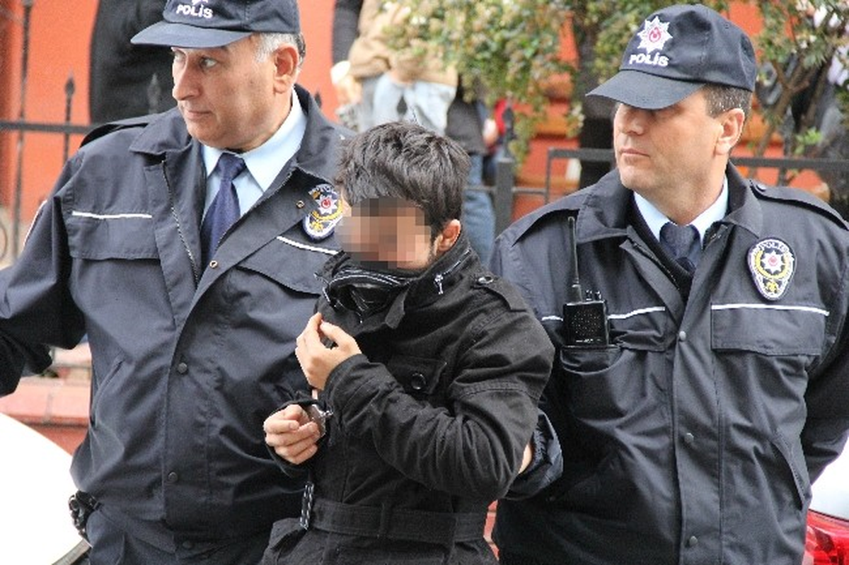 13\'lük Kızın Yaşı Büyütülünce Cezaevinden Kurtuldu