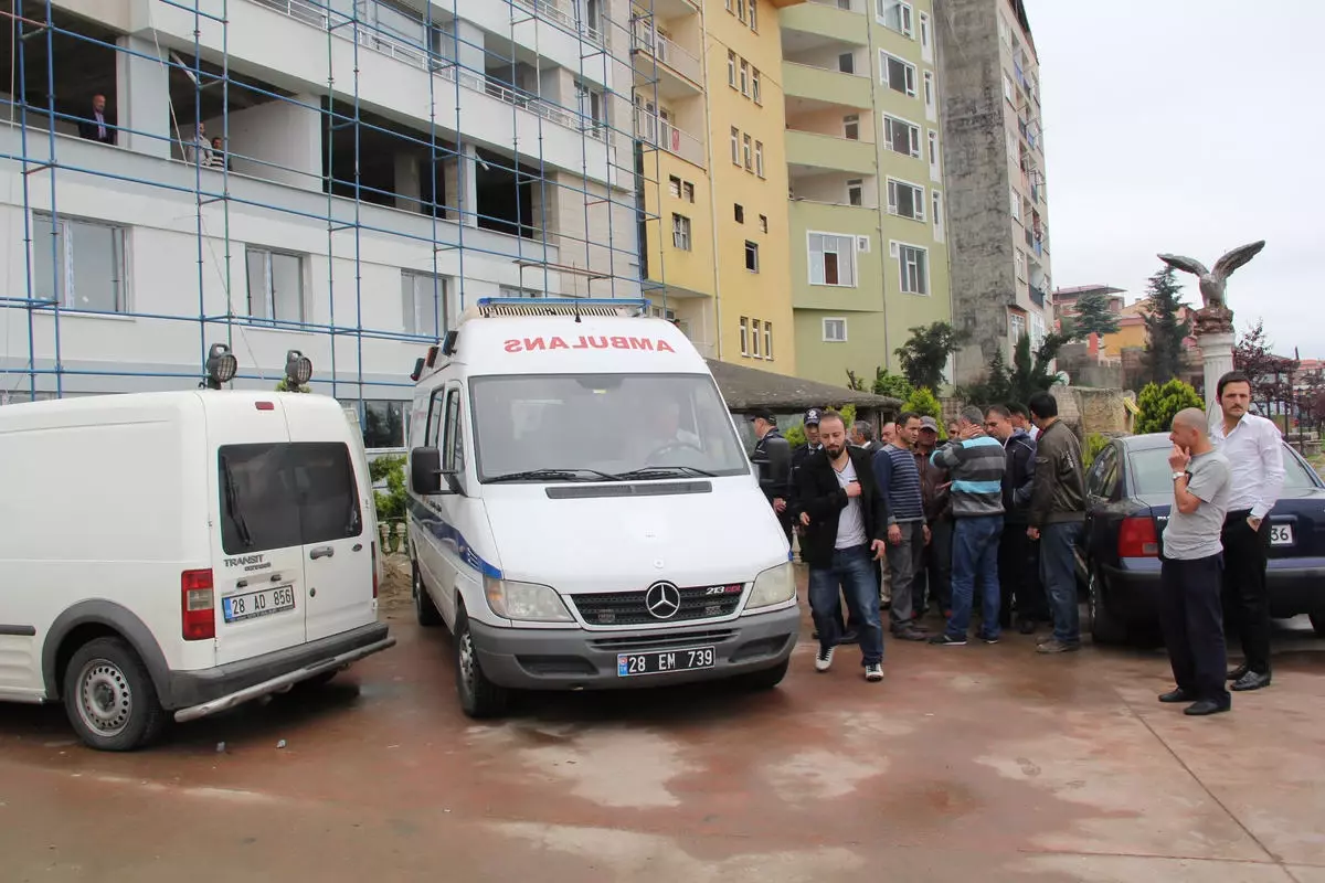 Asansör Boşluğuna Düşen İşçi Hayatını Kaybetti