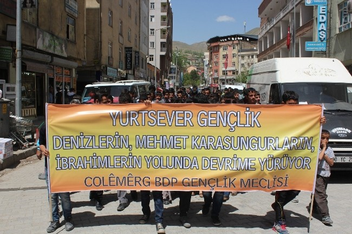 BDP Gençlik Meclisi Üyelerinden Yürüyüş