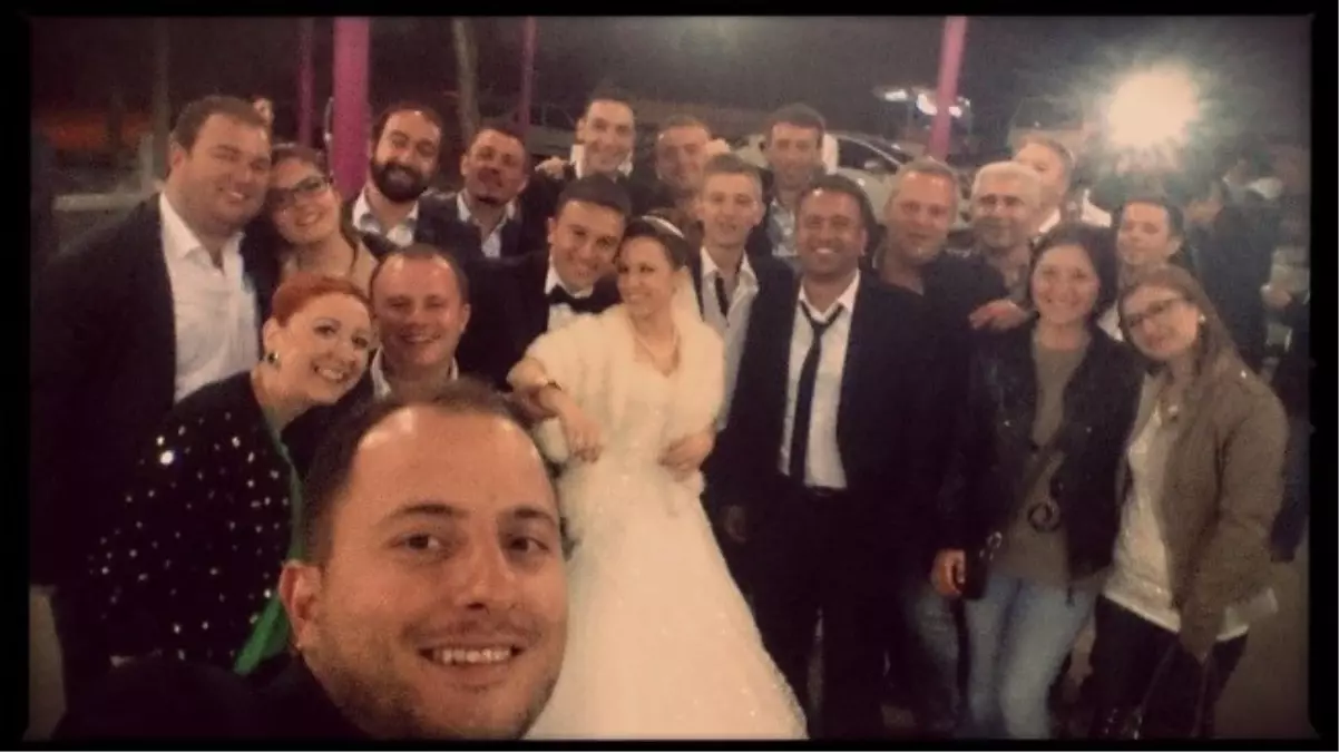 Düğün Selfie Damgasını Vurdu