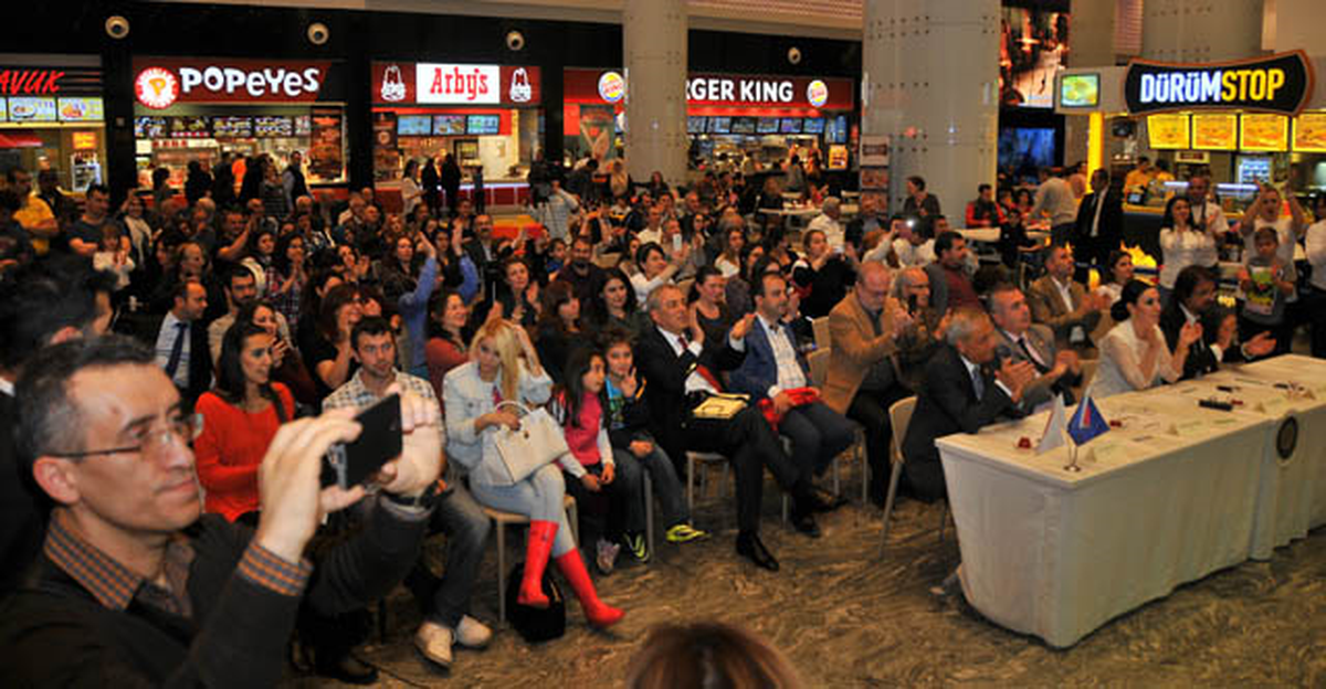 En Başarılı Sokak Çalgıcısı İçin Bir Adım Kaldı