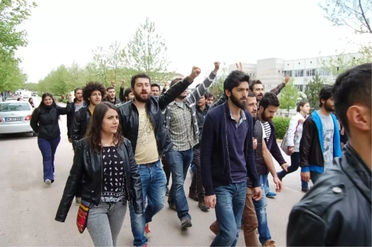 Esogü Öğrencileri Geçen Hafta Yaşanan Olayları Protesto Etti