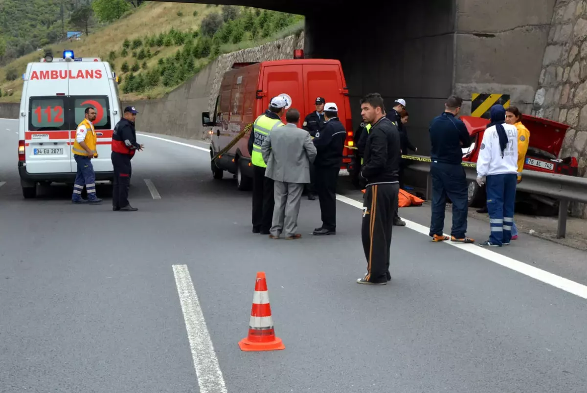 Kocaeli\'de Trafik Kazası: 1 Ölü