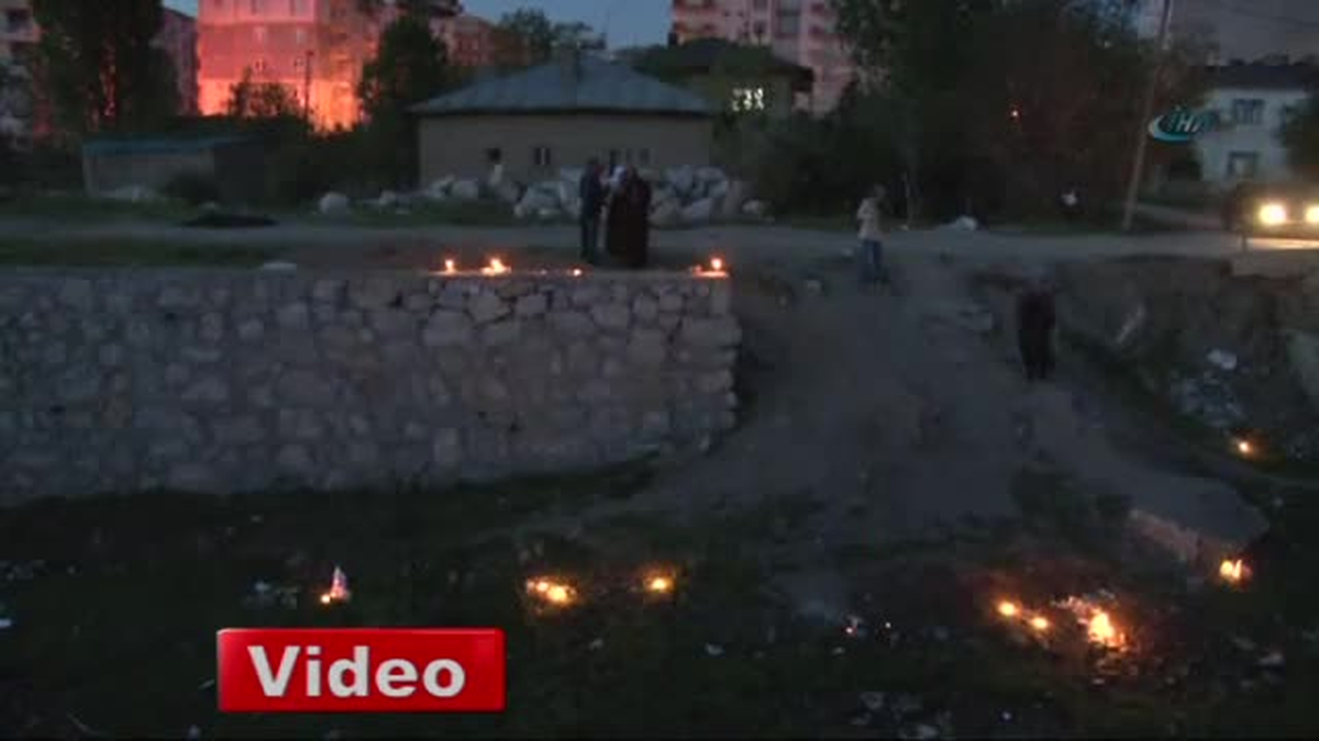 Kuraklık Yüzünden Dileklerini Suya Atamadılar