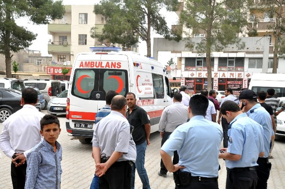 Mayın Patlaması Sonucu Yaralanan İşçi, Şanlıurfa\'ya Getirildi