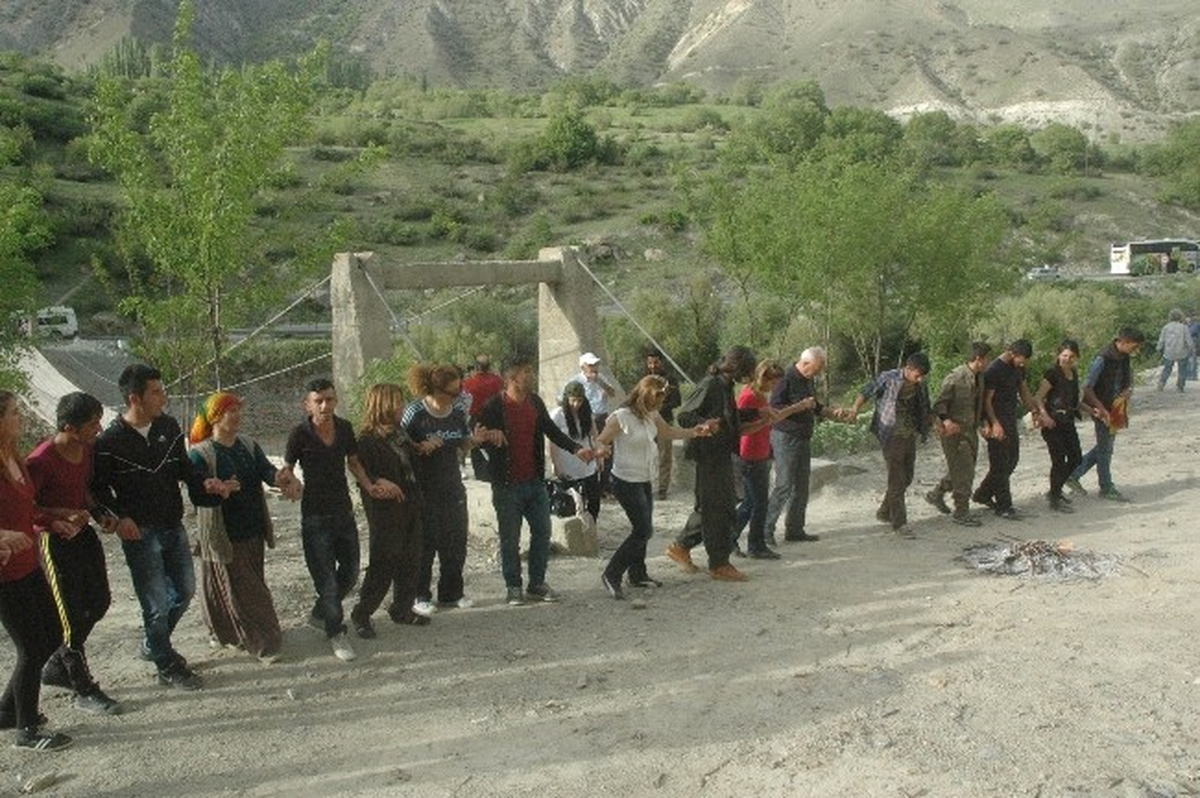 Mersin'den Gelip, Deniz Gezmiş'i Hakkari'de Andılar