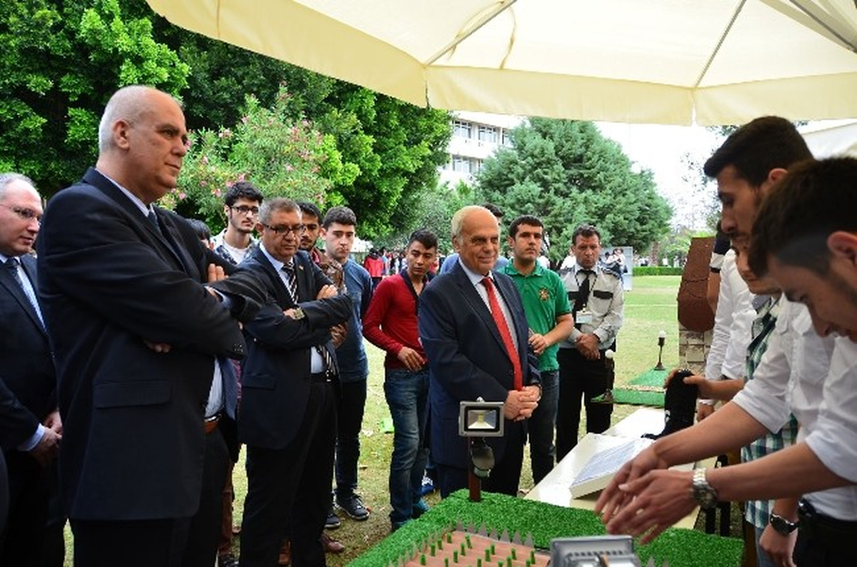 Öğrenciler Projelerini Sergiledi