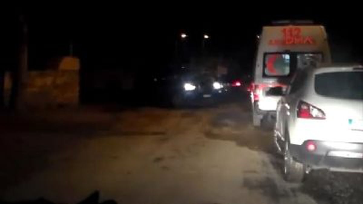 Şemdinli\'de Askeri Araç Şarampole Yuvarlandı: Yaralılar Var