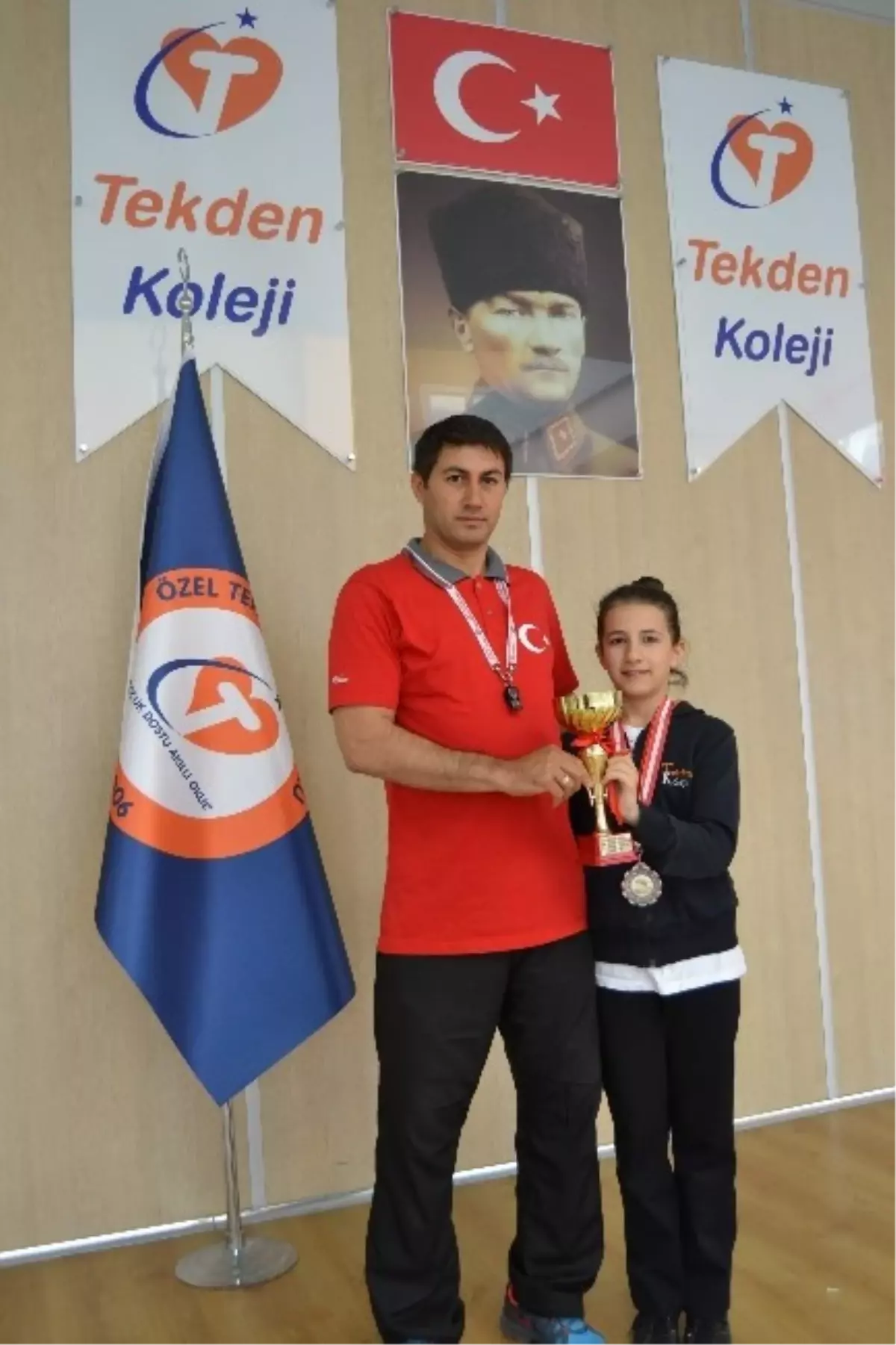 Tekden Koleji Öğrencisi Meryem Maydatoplu Okullararası Karate\'de Türkiye 3.\'sü Oldu