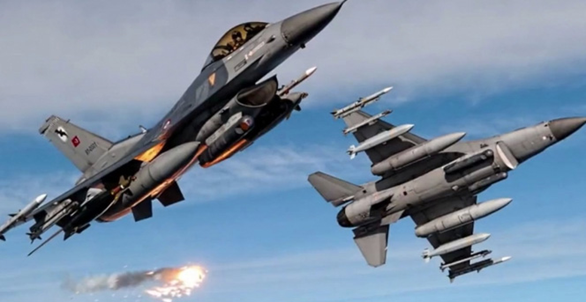 Türk Uçaklarına Yunan Jetlerinden "Taciz"