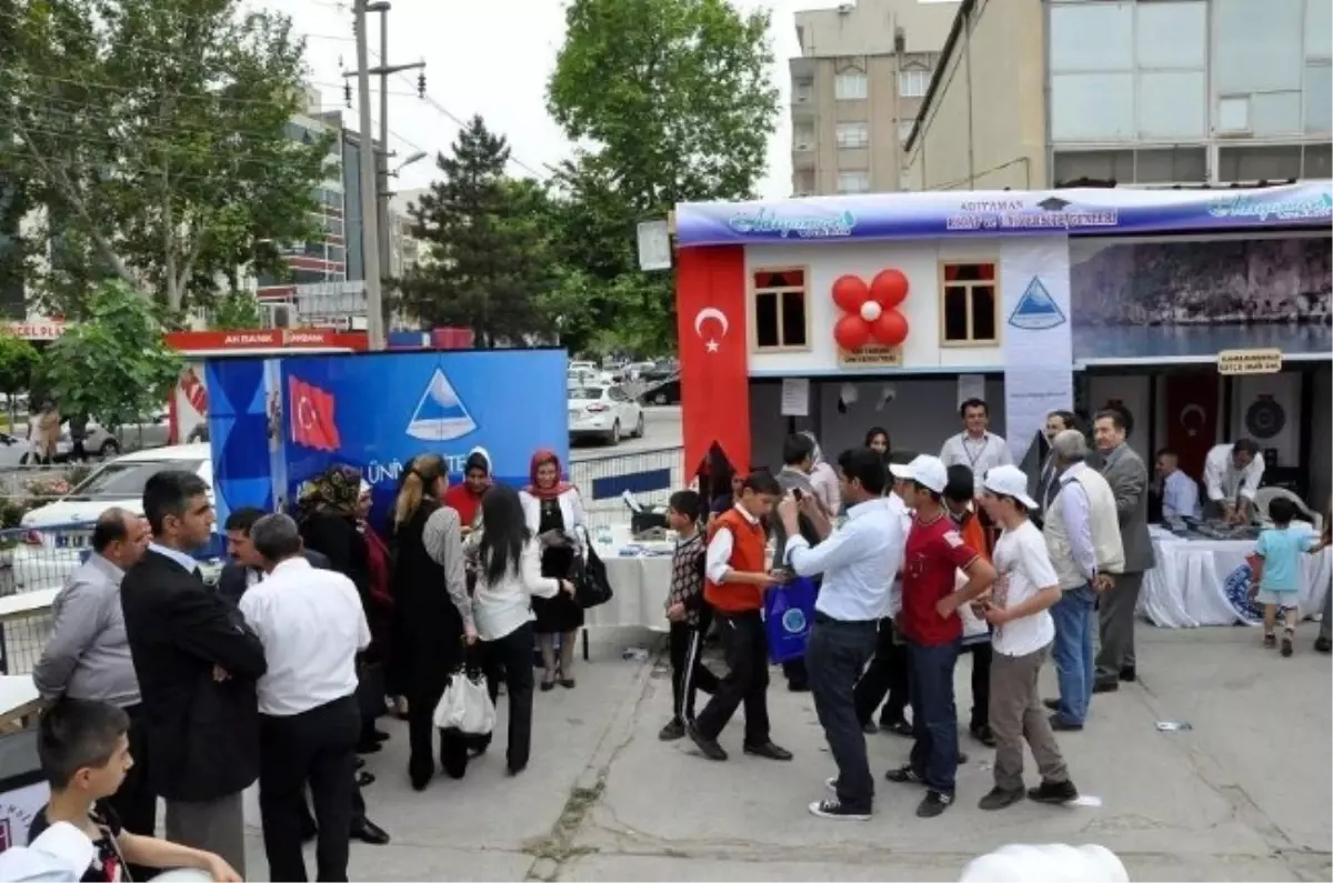 Adıyaman Üniversitesi Standına Büyük İlgi