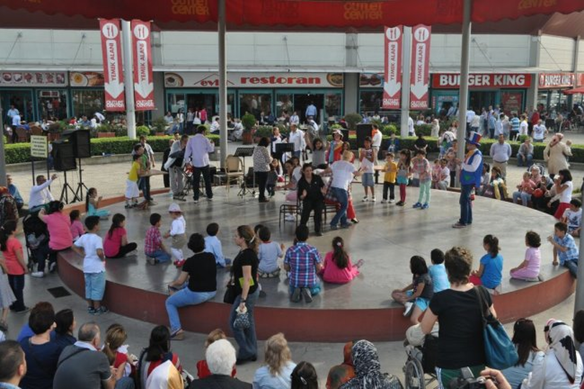 Anneler Günü Outlet Center İzmit\'te Kutlanır