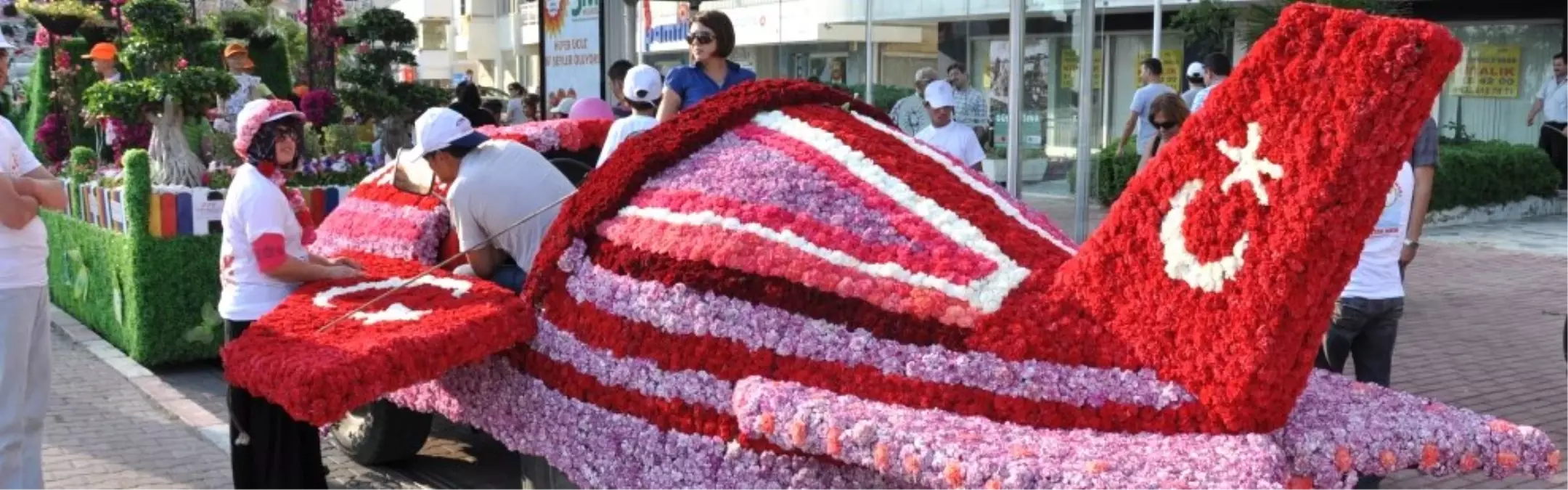 Antalya, Çiçek Festivaline Hazırlanıyor