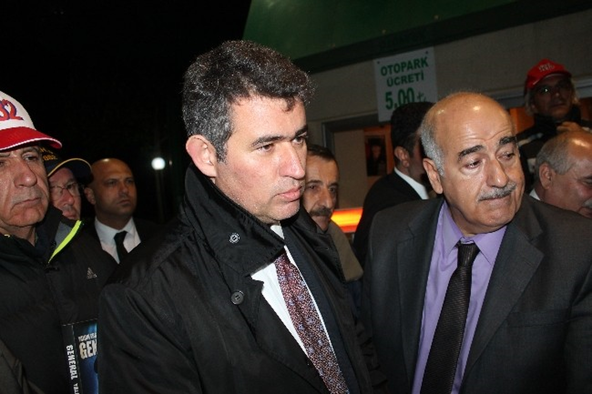 Barolar Birliği Başkanı Feyzioğlu, Şule Nazlıoğlu Erol\'u Aym Önünde Ziyaret Etti