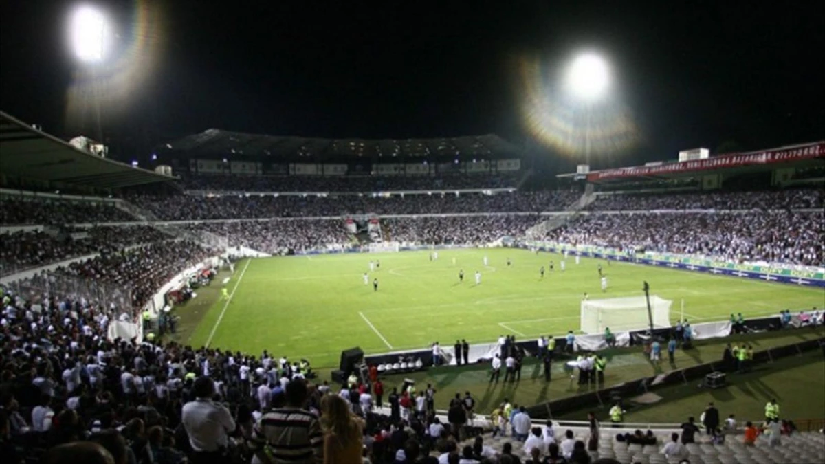 Beşiktaş İnönü Stadı Yıkılma Tehlikesi Yaşamış