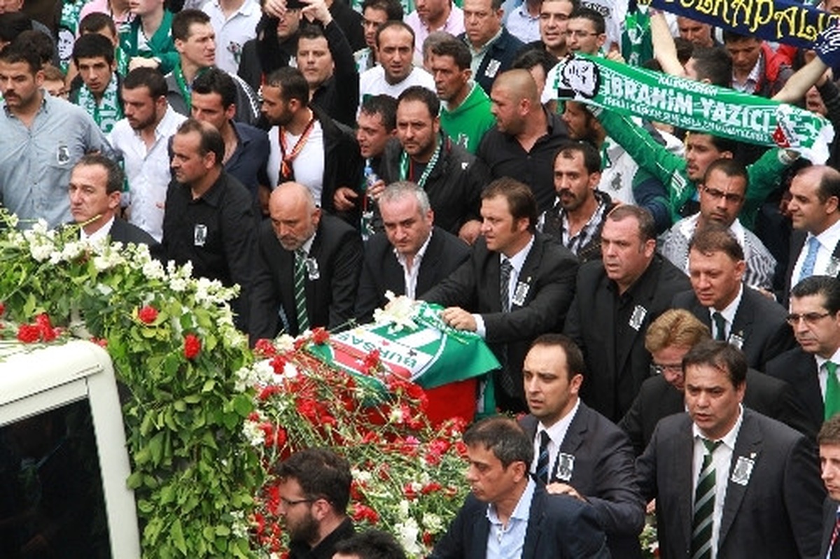Bursaspor\'un Merhum Başkanı Yazıcı Dualarla Anıldı