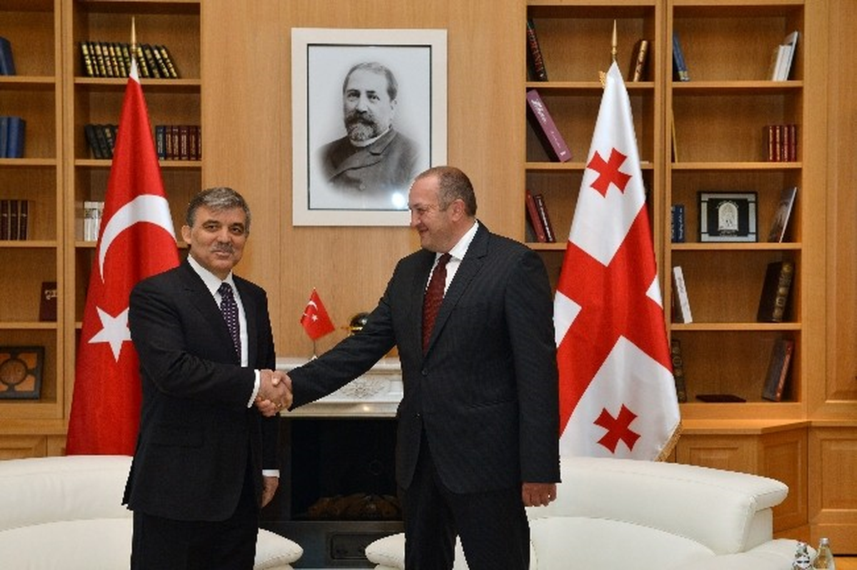 Cumhurbaşkanı Gül Gürcü Mevkidaşı Margvelaşvili ile Görüştü