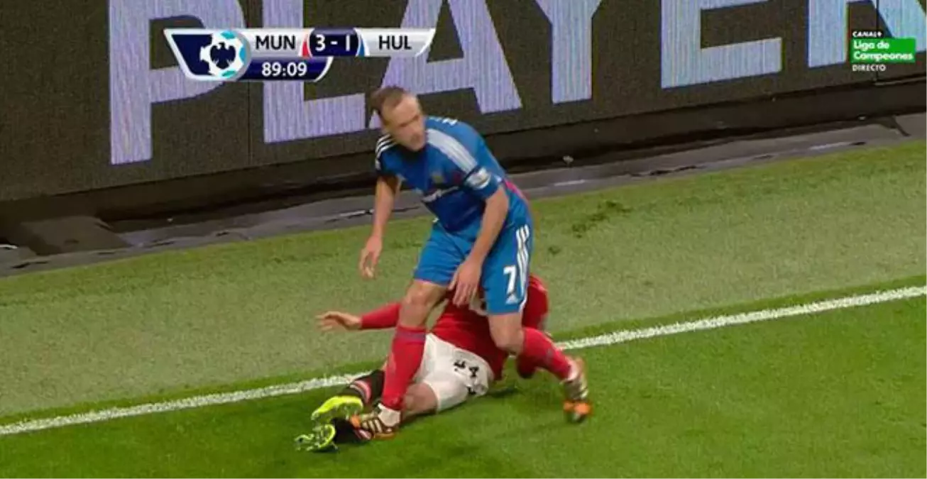 David Meyler\'den Adnan Januzaj\'a Sert Müdahale