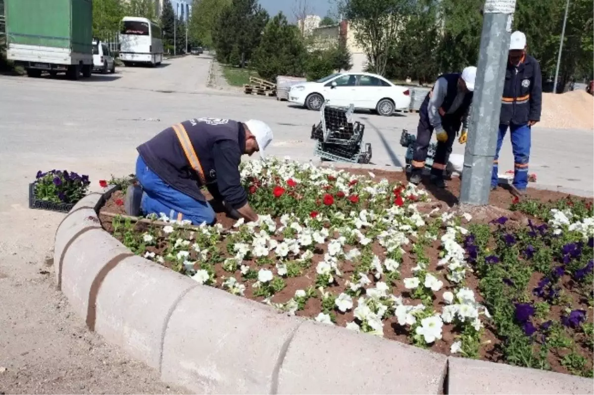 Gültepe Mahallesi\'nde Üst Yapı Çalışmaları