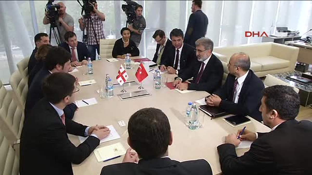Gürcistan Cumhurbaşkanı Margvelashvili\'den Cumhurbaşkanı Gül Onuruna Akşam Yemeği