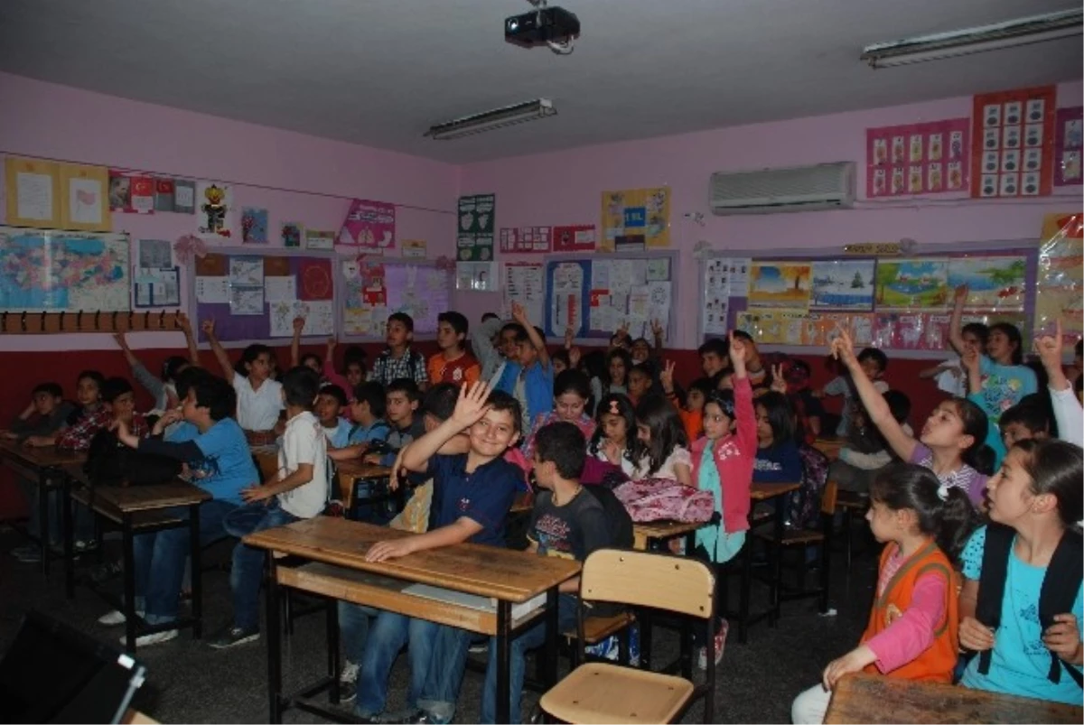 Kahta\'da Öğrencilere Trafik Eğitimi Veriliyor