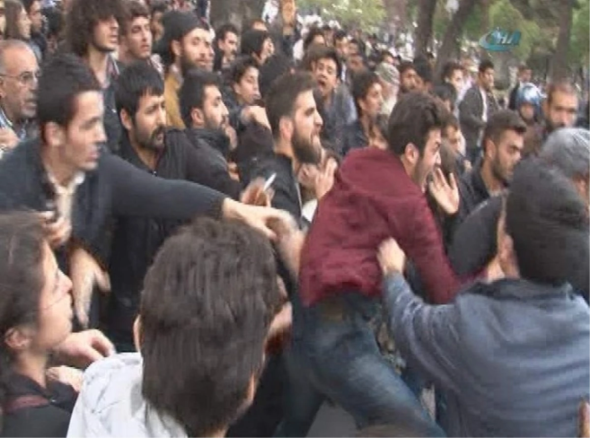 Kayseri\'de Karşıt Görüşlü Gruplar Arasındaki Gerginlik Sürüyor