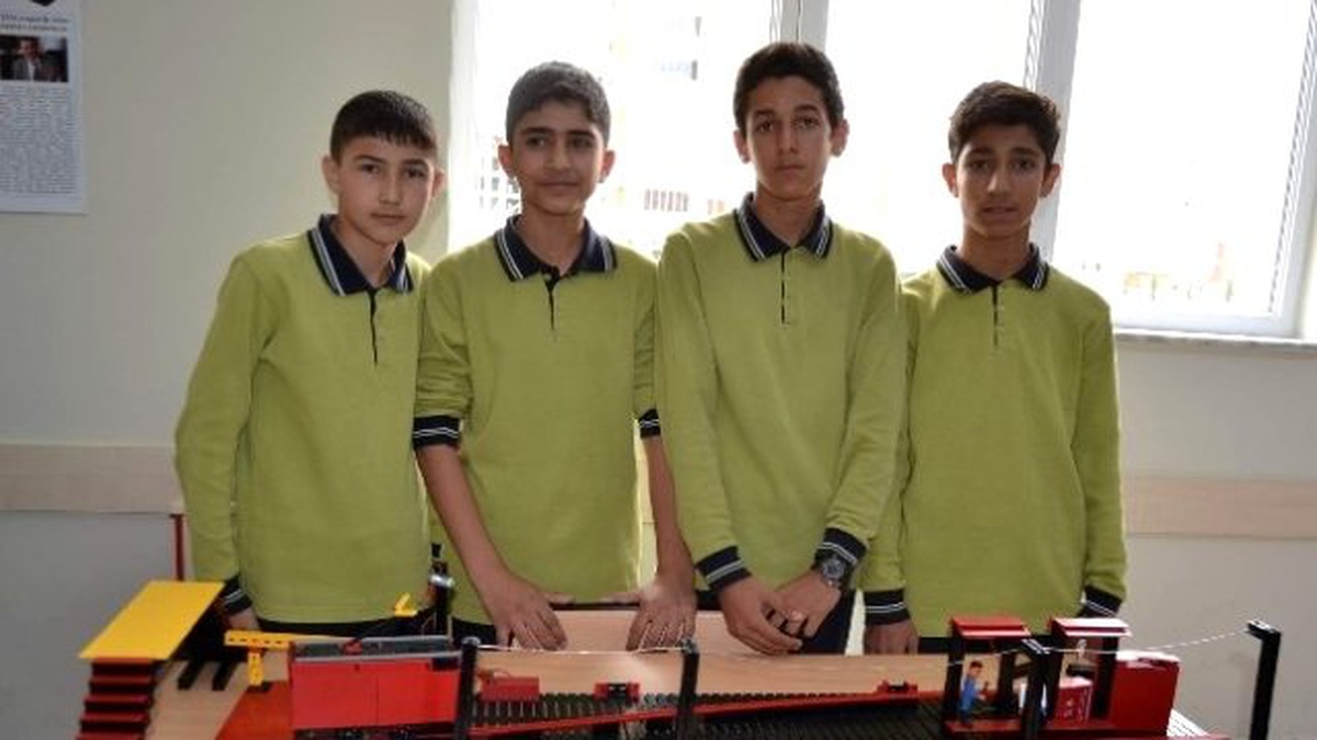 Kayseri\'de Stem Materyalleri Sergisi Açıldı