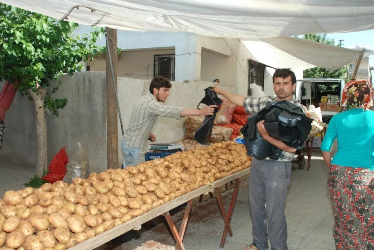 Kırıkhan Belediyesinden Çöp Poşeti Dağıtımı