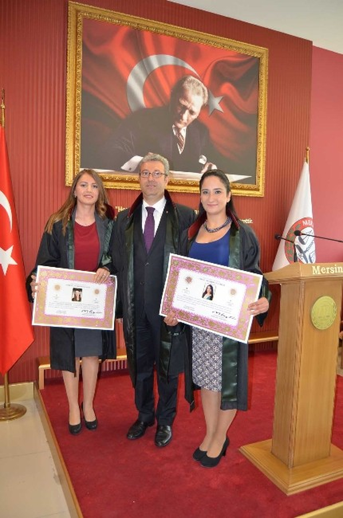 Mersin Barosu\'nda 2 Avukat Cübbelerini Giyerek, Göreve Başladı