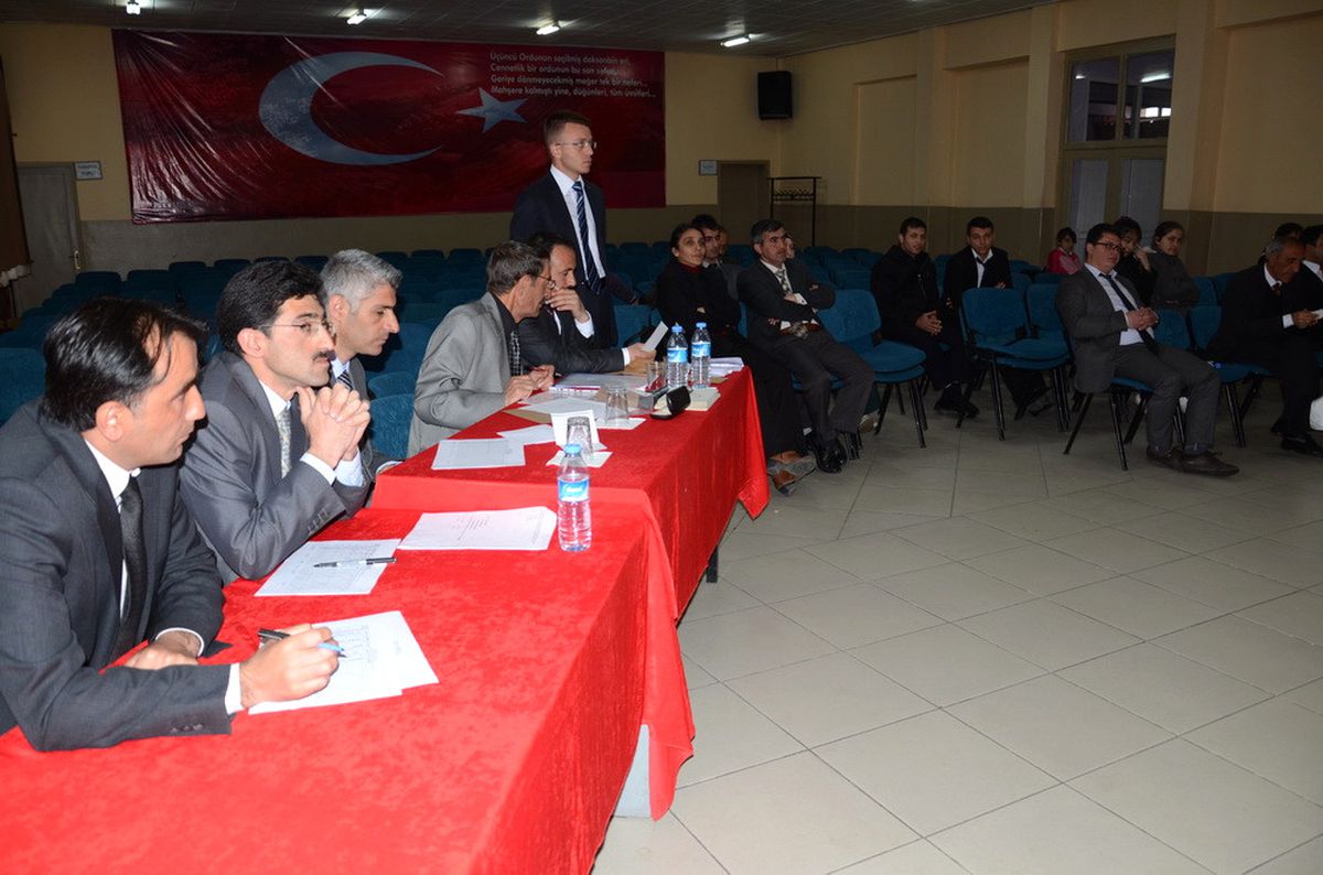 Sarıkamış\'ta Ortaokullararası Bilgi Yarışması Düzenlendi