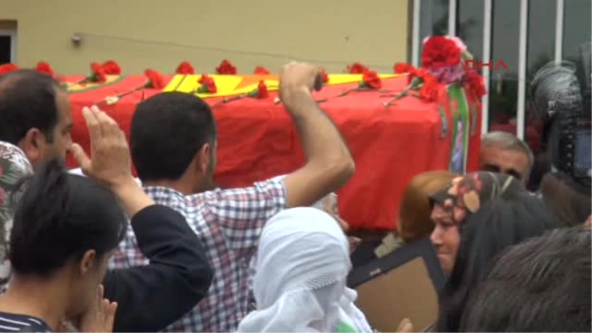 Suriye\'de Öldürülen PKK\'lı Kadının Cenazesi Diyarbakır\'a Gönderildi Haberine Ek