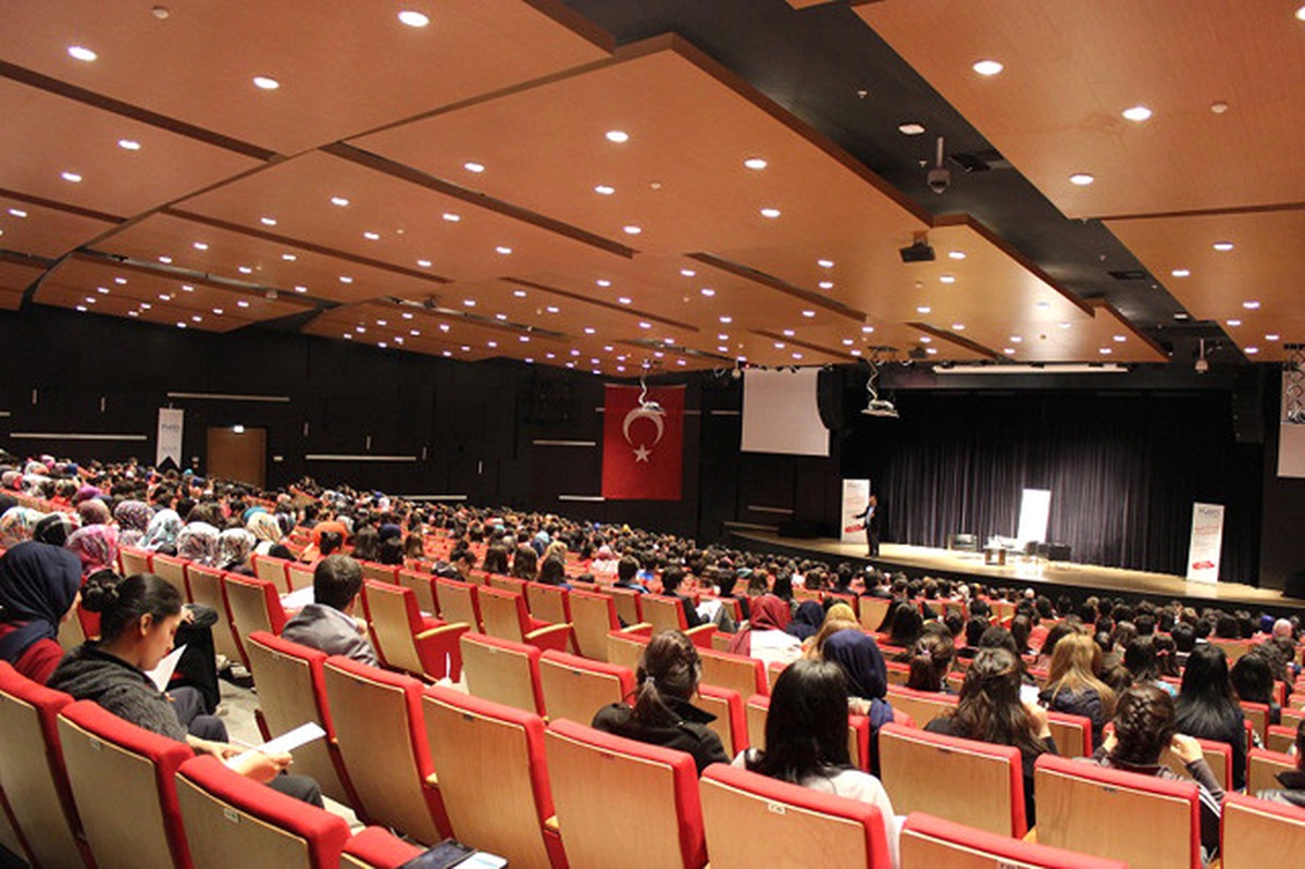 50\'den Fazla Lisenin Öğrencilerine Stand-Up Tadında Eğitim