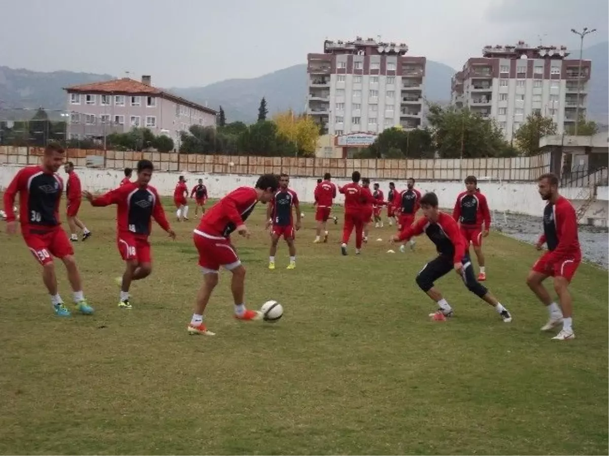 İnegölspor Teknik Direktörü Güldüren Açıklaması