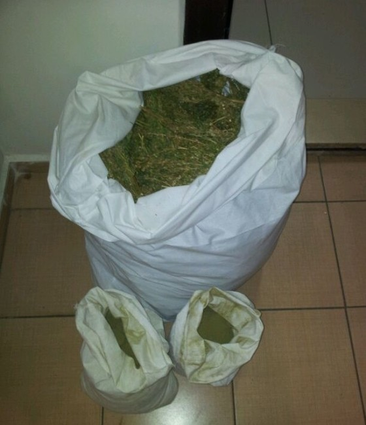 Bingöl\'de 15 Kilogram Esrar Ele Geçirildi
