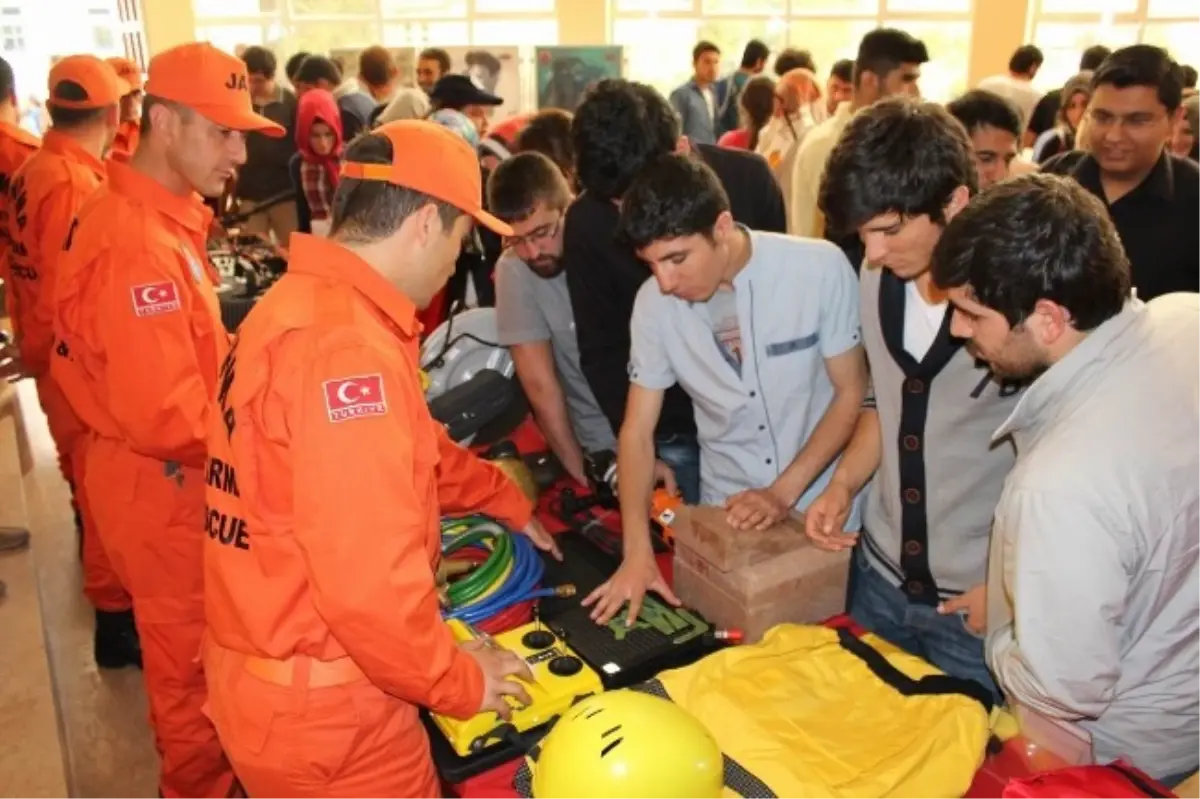 Erzincan\'da Deprem Tatbikatı Düzenlendi