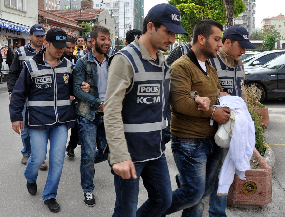 Eskişehir\'de Uyuşturucu Satıcılarına Operasyon