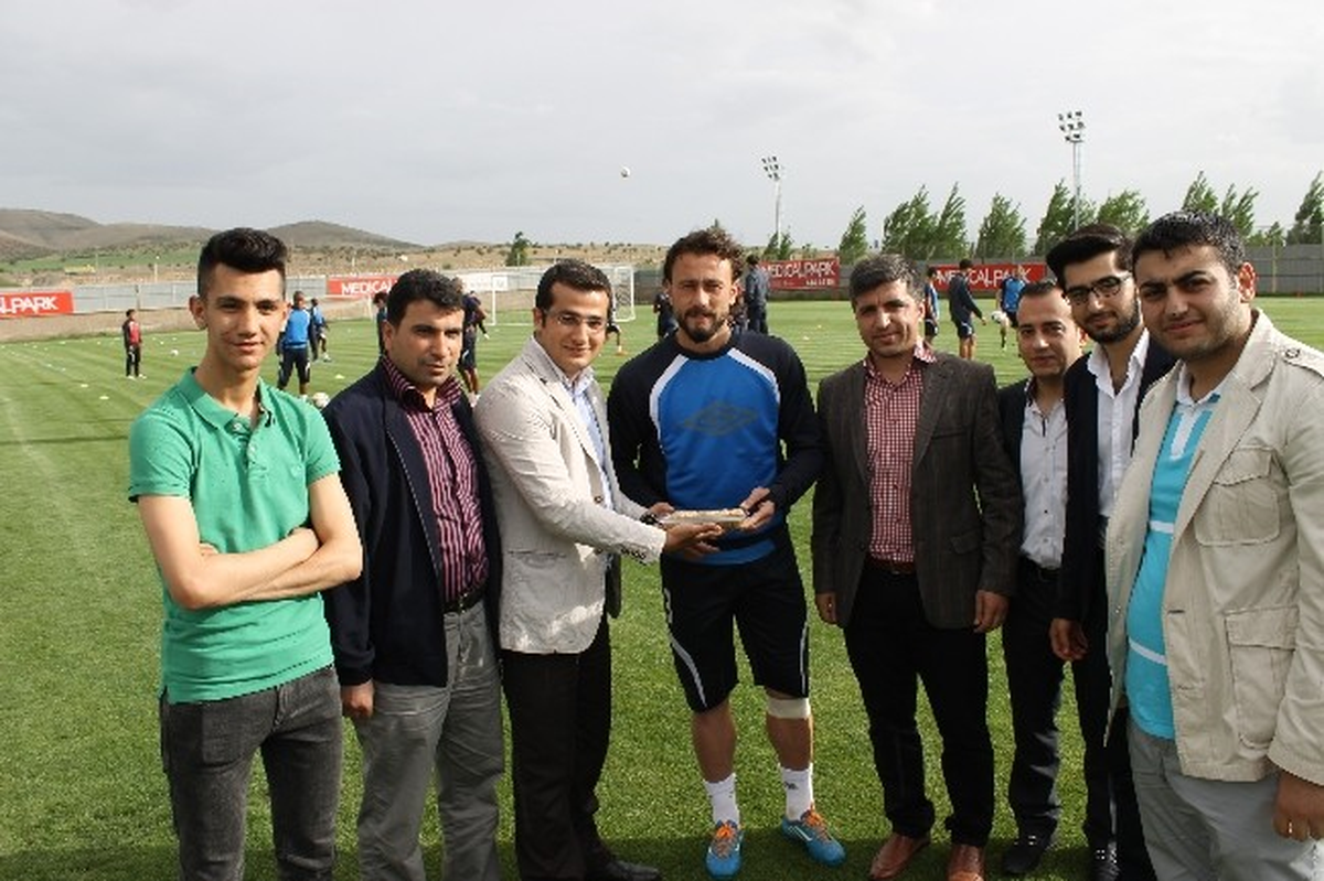 Genç Görüş Derneğinden Elazığspor\'a Ziyaret