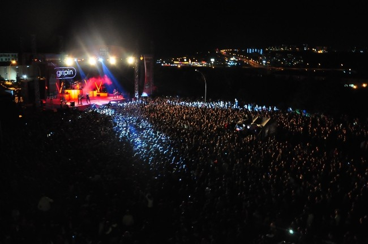 Tekirdağ\'da Gripin\'den Muhteşem Konser