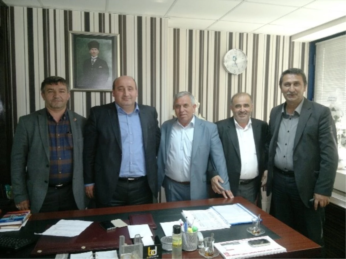 İzmit Belediyesi Muhtar Hizmet Masası Boş Kalmıyor
