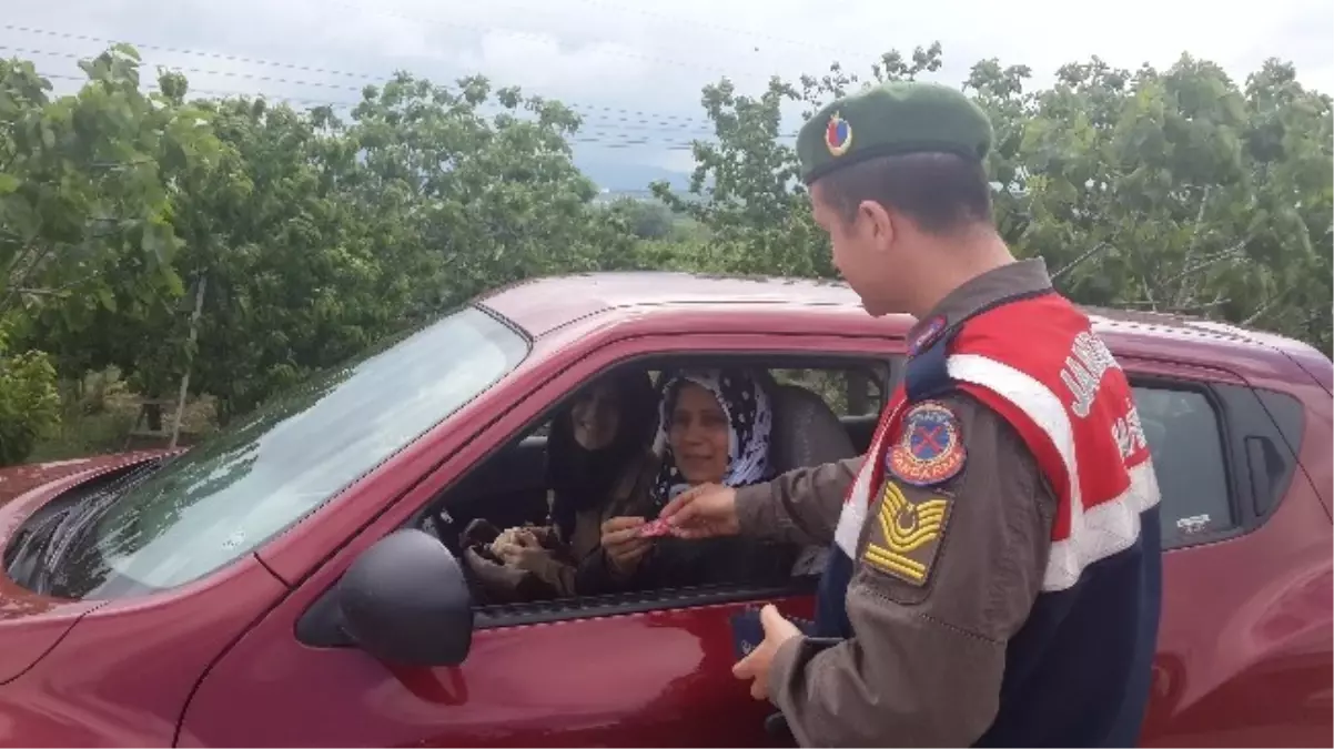 Jandarmadan Önce Uyarı, Sonra Hediye