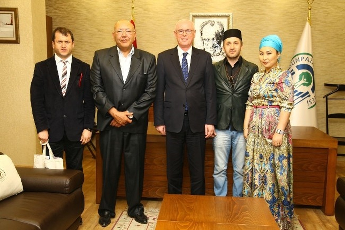 Kırgız Yazarın Oğlu Aytmatov\'dan, Kurt\'a Ziyaret