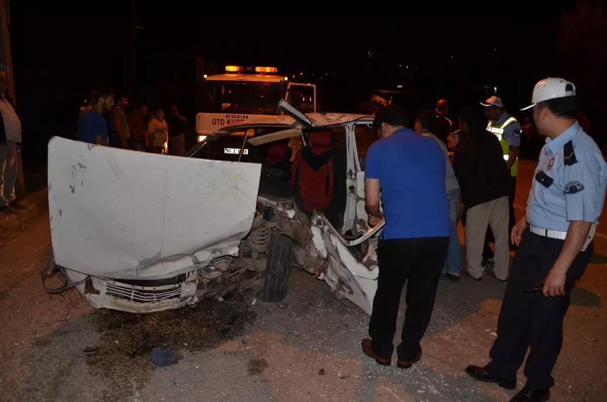 Kozan'da Trafik Kazası: 1 Ölü, 4 Yaralı