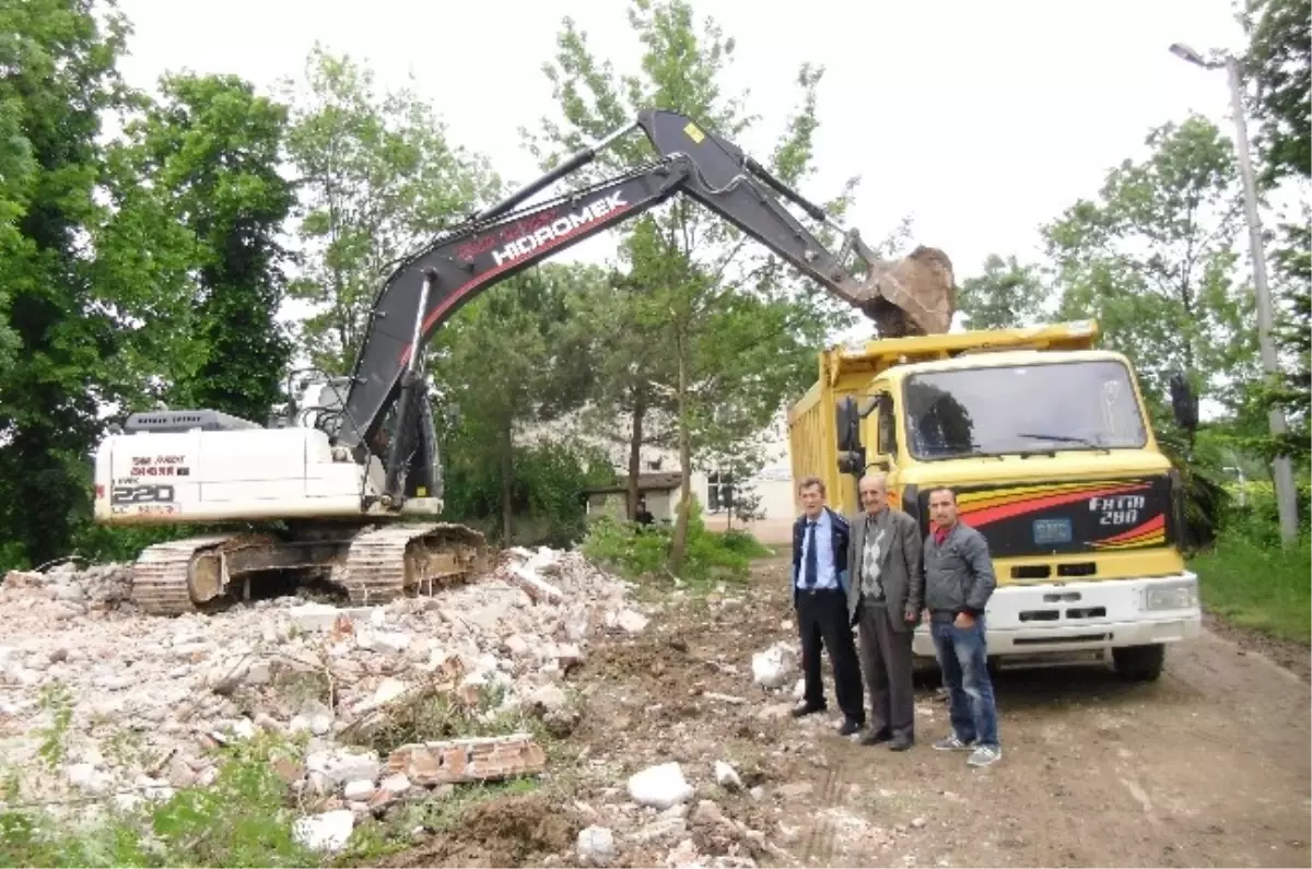 Sağlık Ocağı On Beş Yıl Sonra Yıkıldı