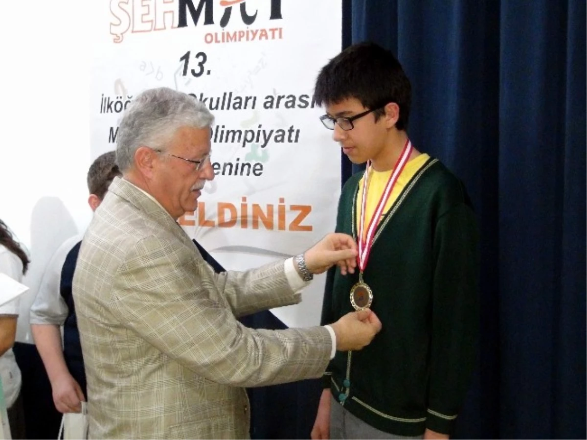 Şehzade Mehmet Koleji Matematik Dehalarını Ödüllendirdi