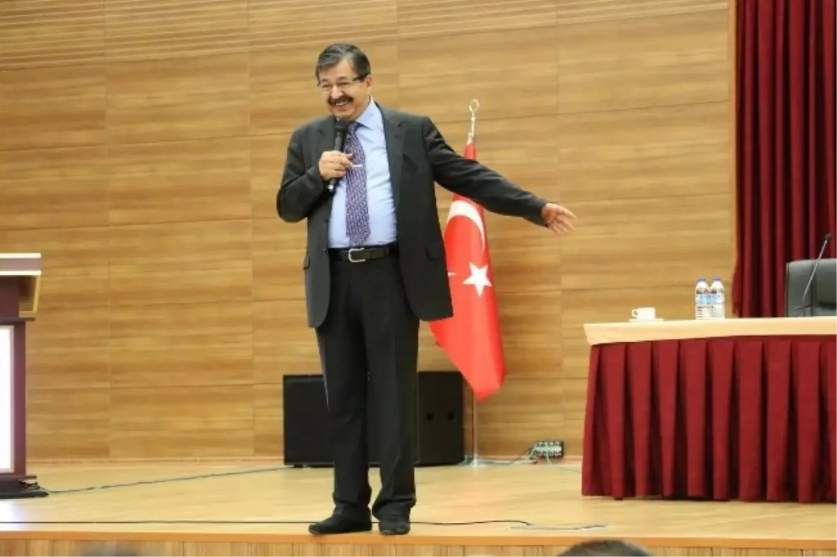 Söz Sanatının Ustası Hayati İnanç\'tan Konferans