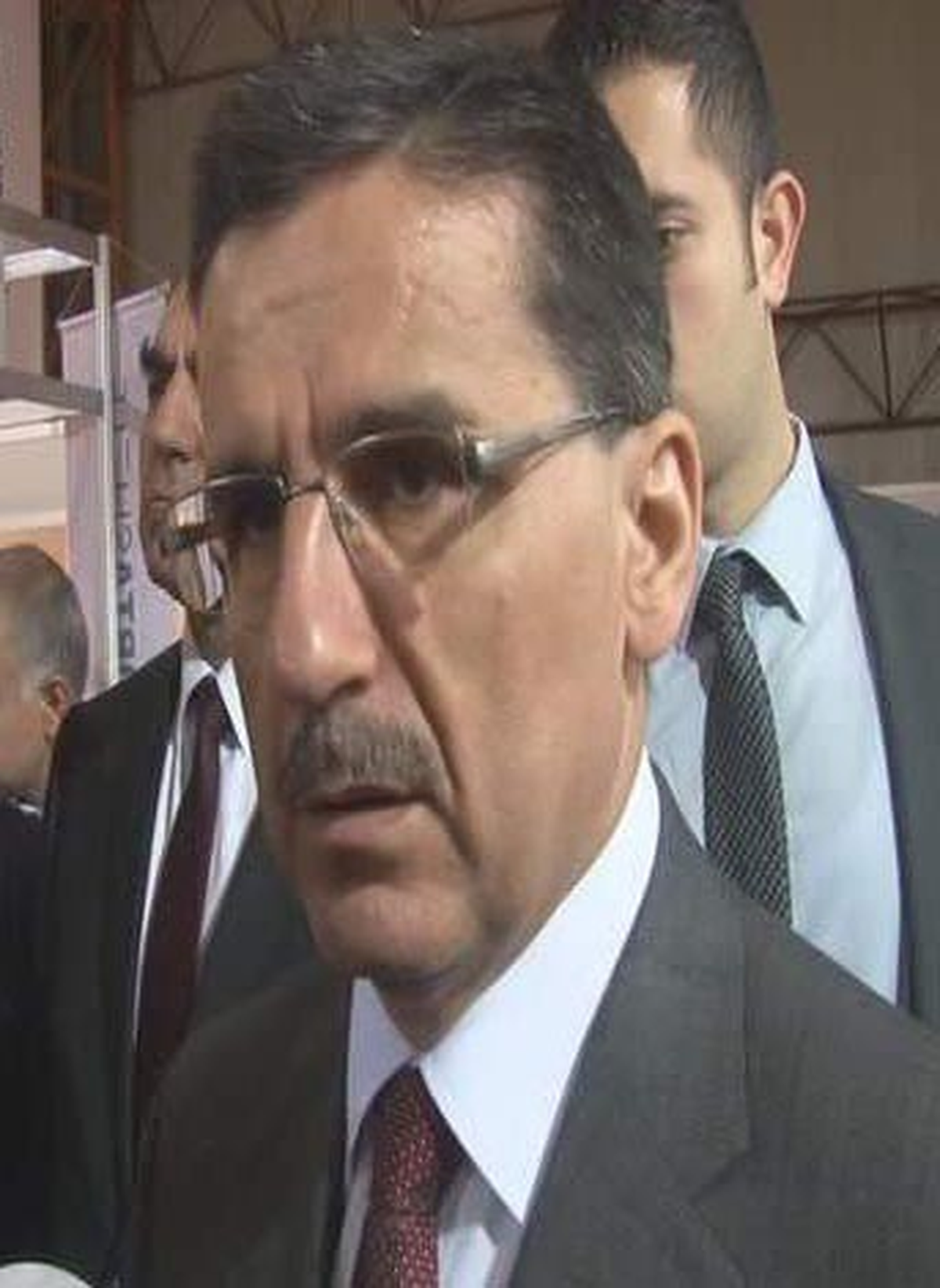 Tem\'de Yaşanan Yol Yenileme Çilesi